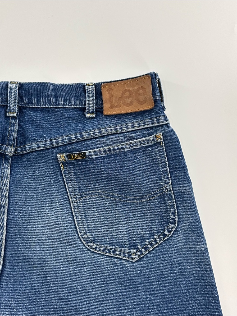 Vintage Lee Blue Denim Cutoff Shorts Size L - Picture 6 of 12